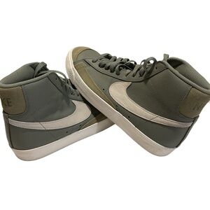 Nike Men’s Blazer Mid Sportwear Shoes Green 
FZ1671-001